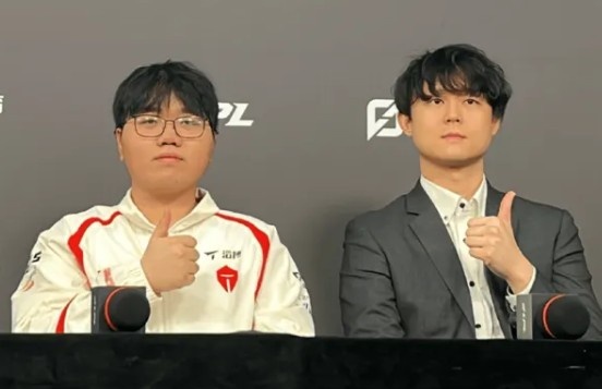 Poppy教练：想夸奖fengyue，上场失利后他做了挺多的改变