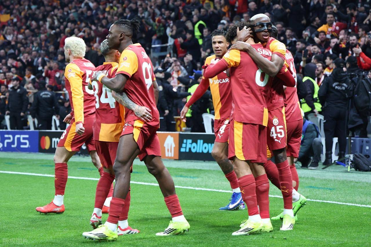 难怪利物浦不敌加拉塔萨雷，事实证明：斯洛特一开始就错了