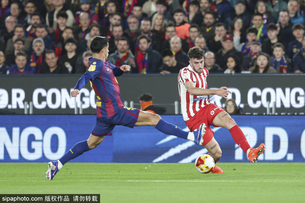 西甲战术解析：胡安·马丁内斯执法巴萨与塞维利亚的悬念与挑战