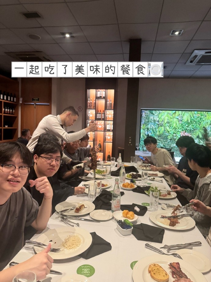 JDG分享照片回顾三月：四月继续，一起往更远的地方走