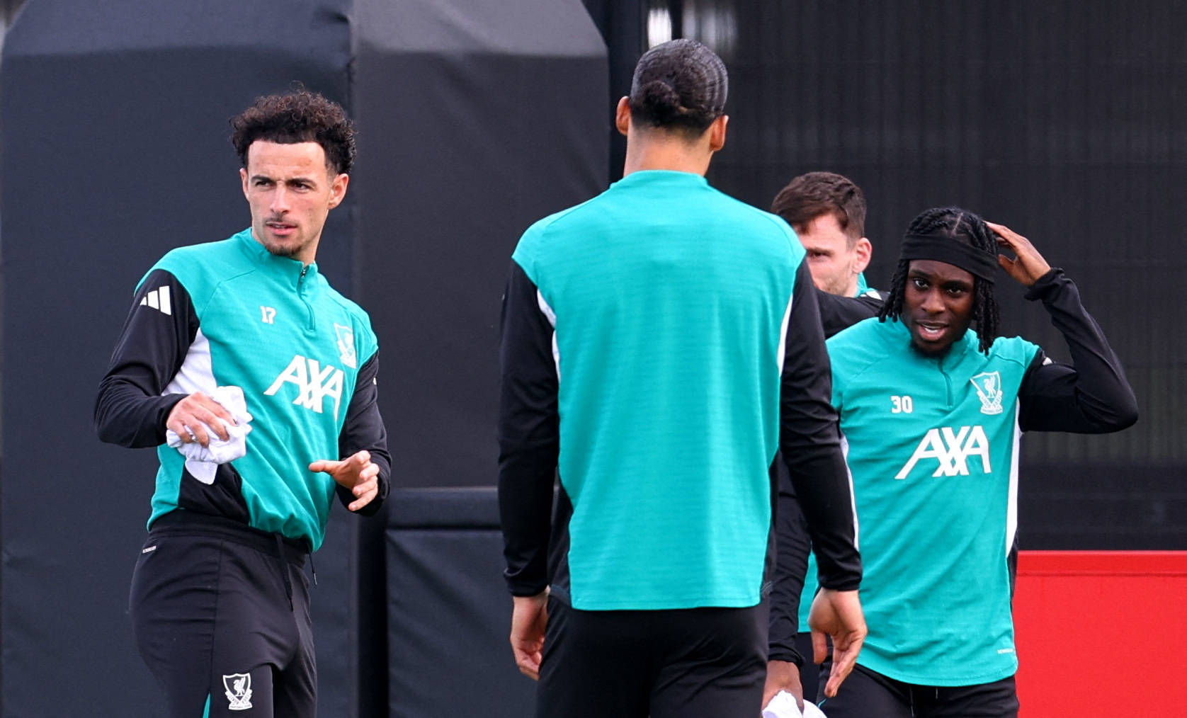 （外代二线）足球——欧冠联赛：利物浦赛前备战